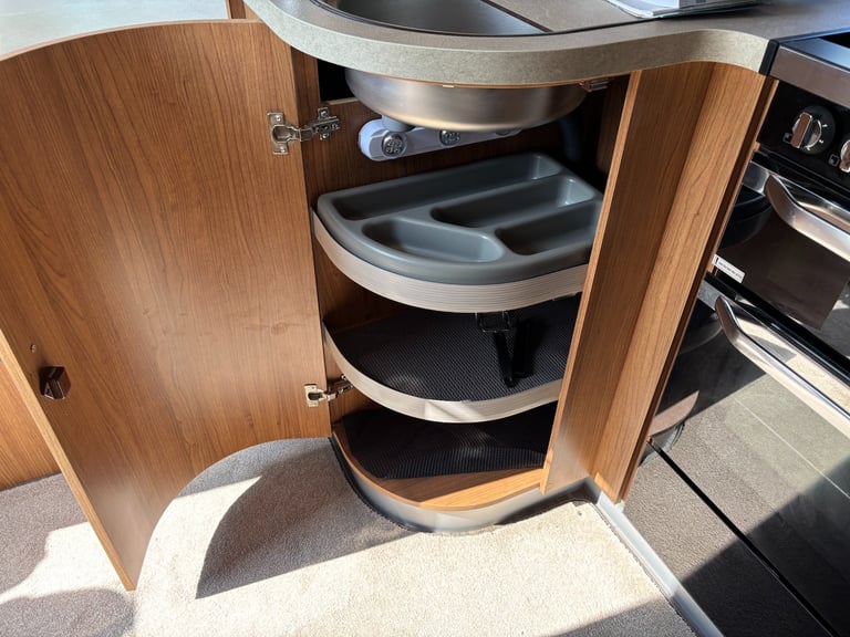 Auto Trail Tracker FB Motorhome. Fiat Ducato 150 BHP