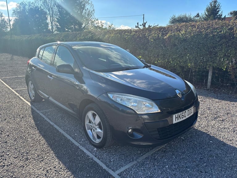 2011 Renault Megane 1.6 16V 110 Dynamique TomTom 5dr HATCHBACK Petrol Manual