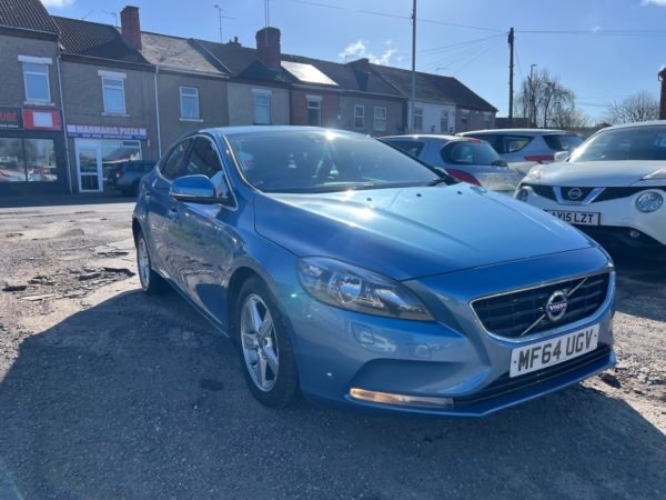 2014 Volvo V40 D2 SE 5dr HATCHBACK Diesel Manual