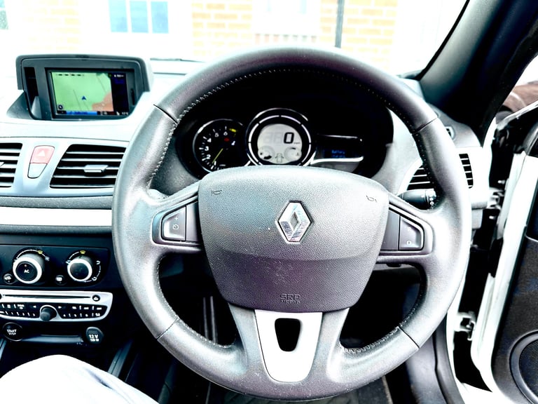Renault, MEGANE, Convertible, 2011, Manual, 1397 (cc), 2 doors Turbo Charged Eff
