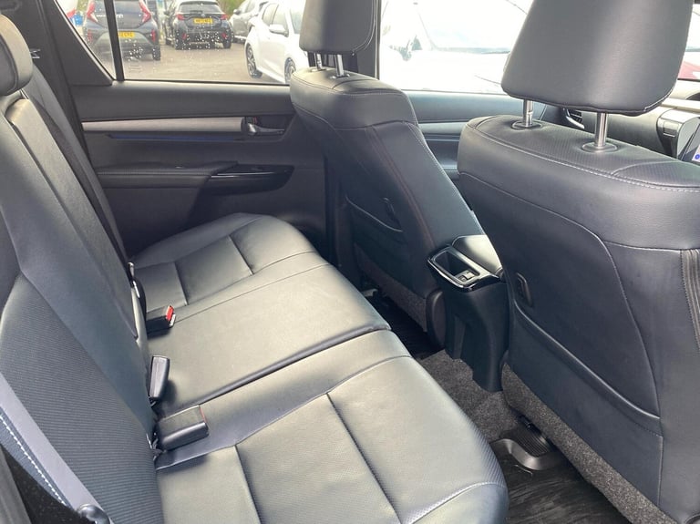 2025 Toyota Hilux Invincible X D/Cab Pick Up 2.8 Hybrid 48V Auto Double Cab Pick-up Diesel Automatic