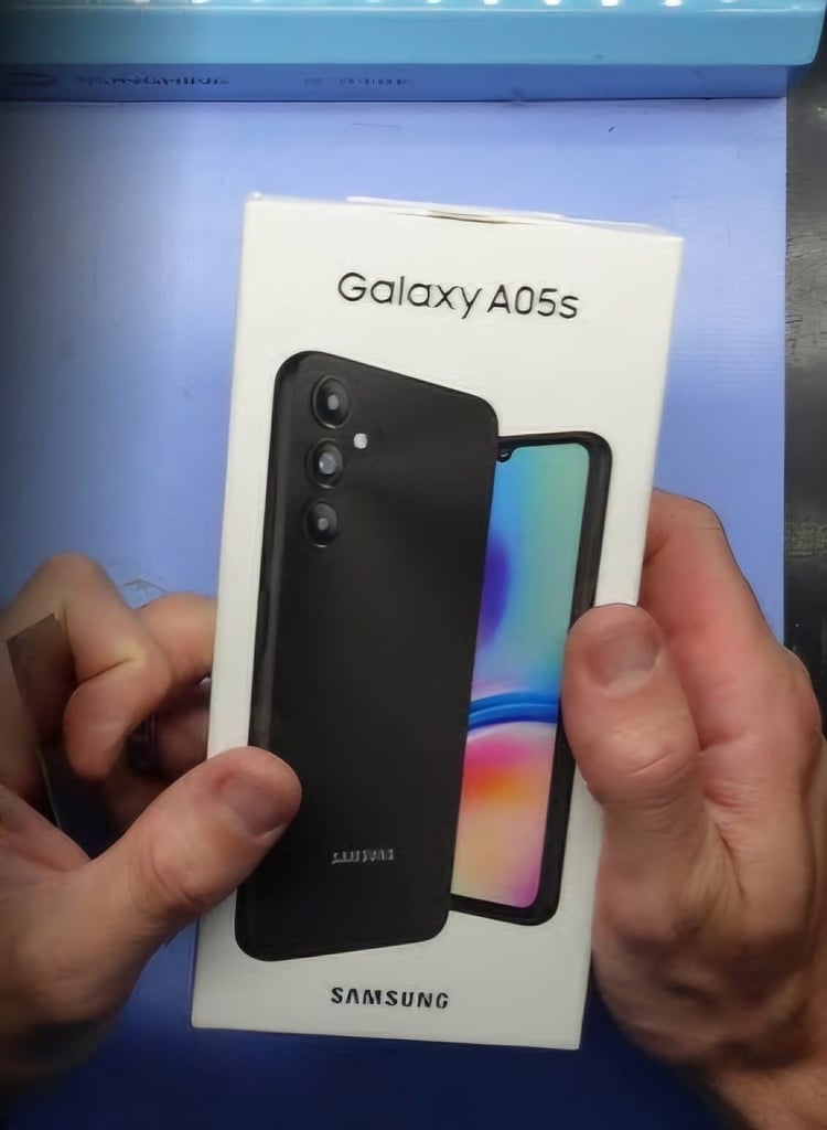 image for Brand New Samsung Galaxy A05s Unlocked One Year Samsung Warranty