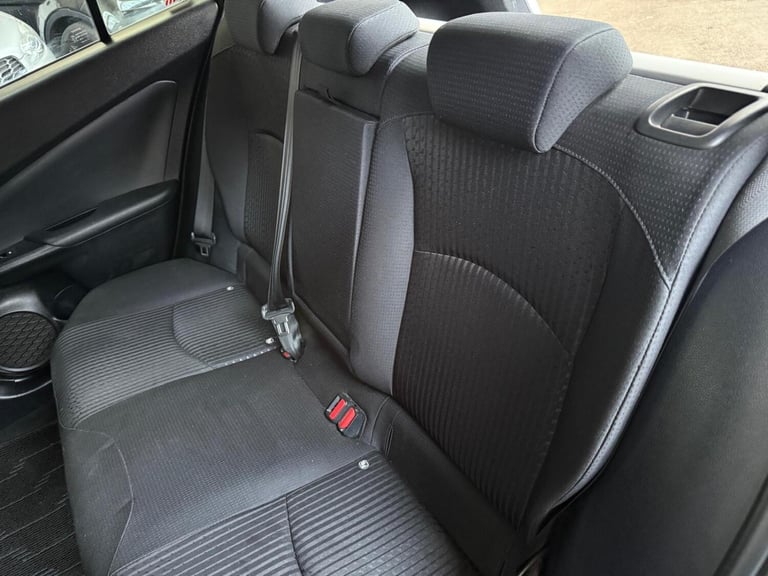 TOYOTA PRIUS 1.8 VVT-h Business Edition 1970