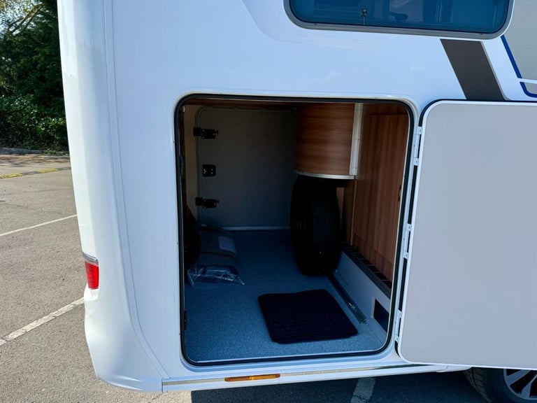 Knaus Sun I 700 LEG 6 Berth 4 Belts Luxury A Class Motorhome