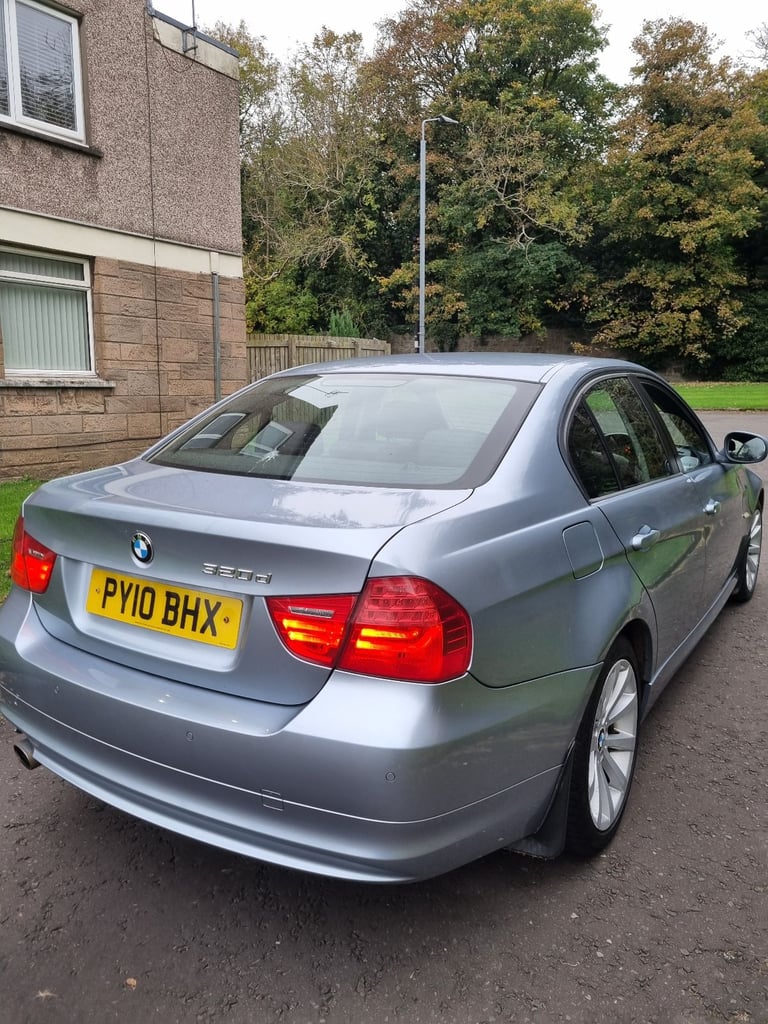 BMW, 3 AUTOMATIC 2010, Semi-Auto, 1995 (cc), 4 doors