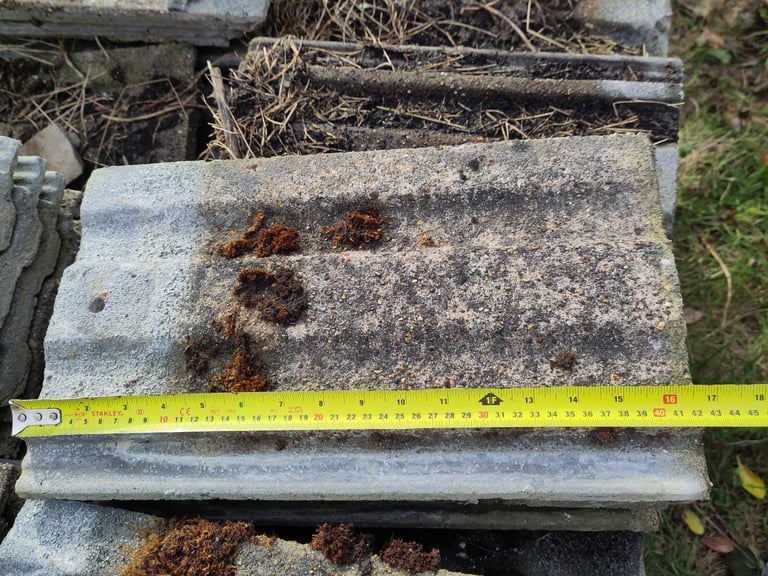 Reclaimed Barnstaple concrete roof tiles