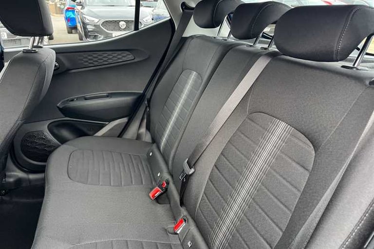 2025 Hyundai i10 1.0 Advance Hatchback 5dr Petrol Auto Euro 6 (s/s) (63 ps) Hatchback Petrol Auto...