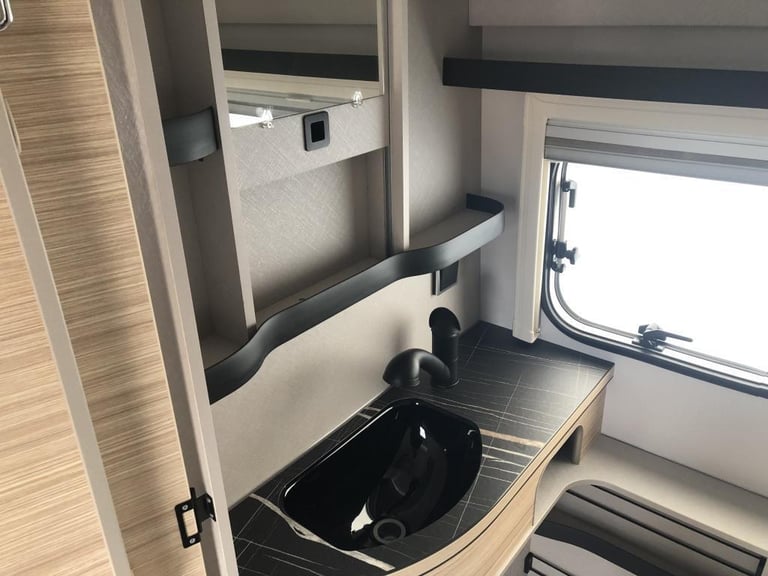 2024 ERIBA TOURING 530 BRAND NEW CARAVAN