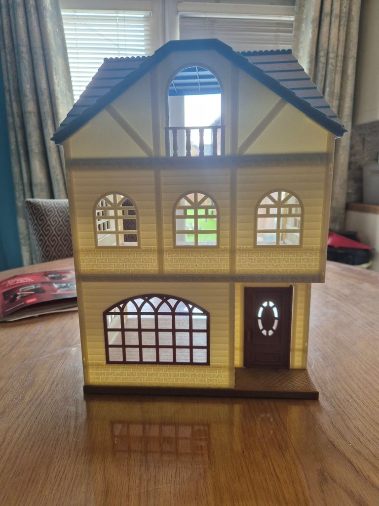 image for Sylvanian familoes house