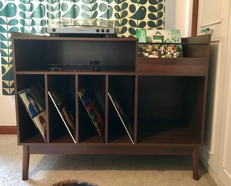 Record player stand/cabinet