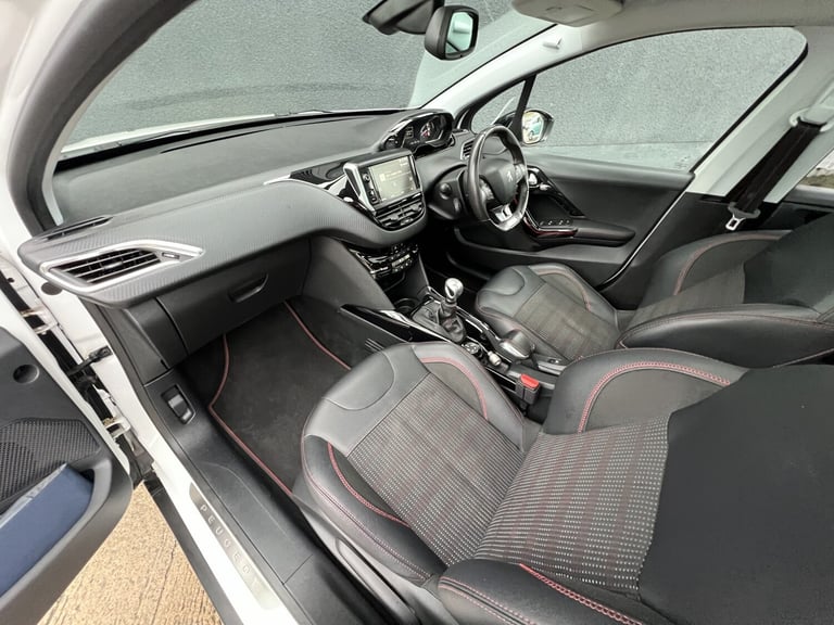 PEUGEOT 2008 1.6 BlueHDi GT Line 2017