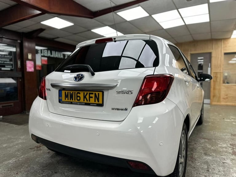 2016 Toyota Yaris 1.5 Hybrid Icon 5dr CVT HATCHBACK PETROL/ELECTRIC Automatic