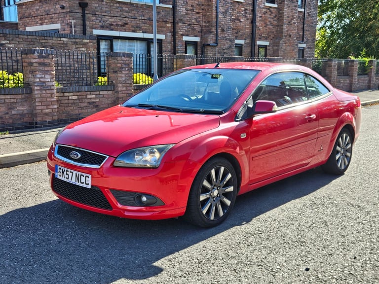 image for Ford Focus 2.0 Petrol Convertible - 2007 - Ulez free - 75k Miles - FSH - MOT