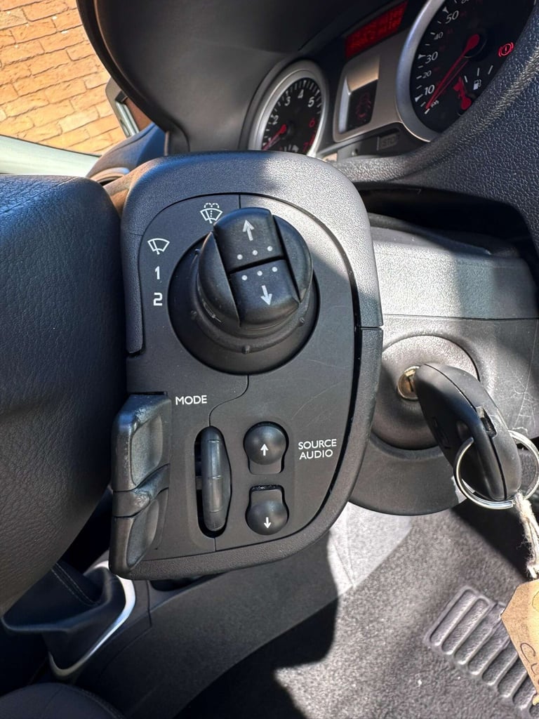 2010 Renault Clio 1.2 TCE I-Music 5dr HATCHBACK PETROL Manual