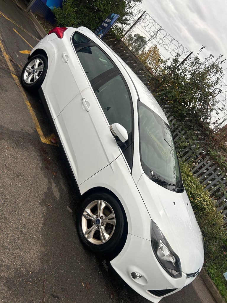 Ford, FOCUS, Hatchback, 2013, Manual, 998 (cc), 5 doors