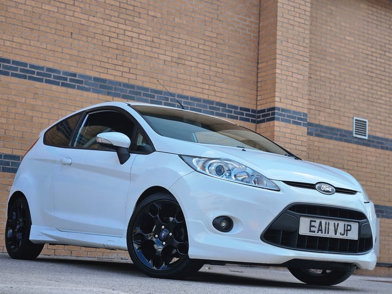 image for WHITE FORD FIESTA ZETEC S MANUAL 1.6L PETROL 