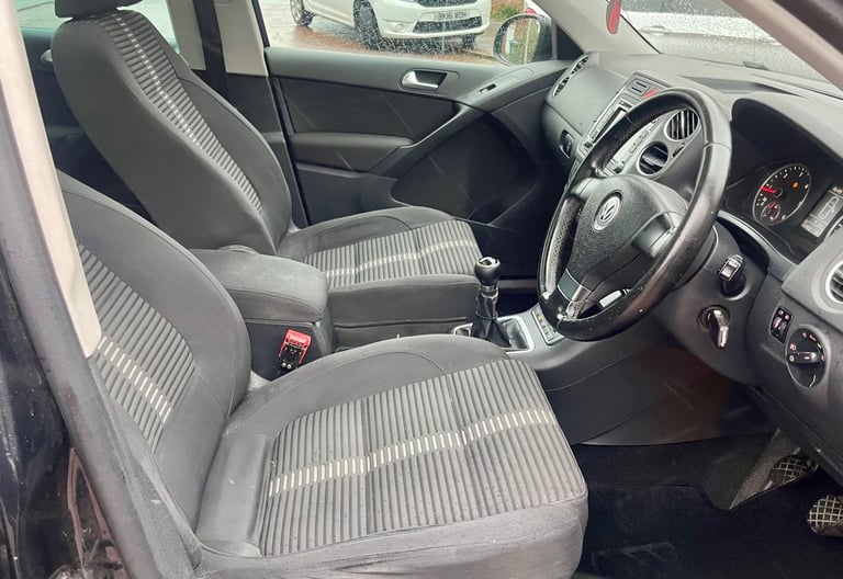2010 Volkswagen Tiguan R Sport 4 Motion Read Add Drives Mint