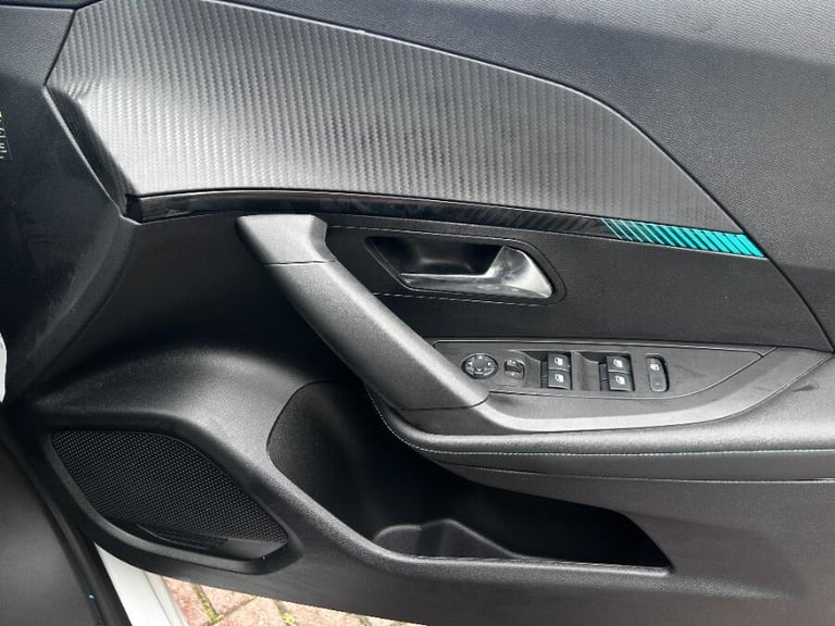 2022 Peugeot 2008 1.2 Puretech Allure Premium Suv 5dr Petrol Eat Euro 6 (s/s) (130 Ps) HATCHBACK ...