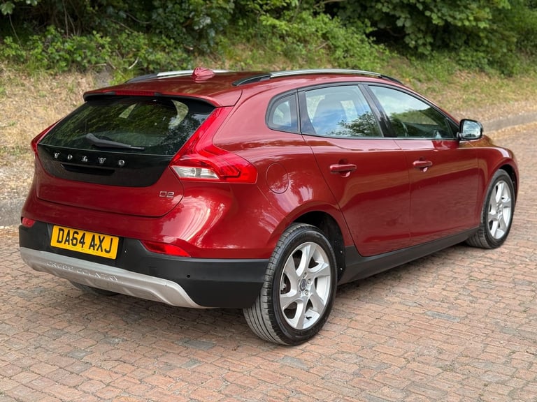 2014 Volvo V40 Cross Country 1.6 D2 Lux Powershift Euro 5 (s/s) 5dr HATCHBACK Diesel Automatic