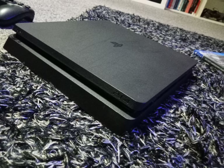 PS4 slim/controllers/games 