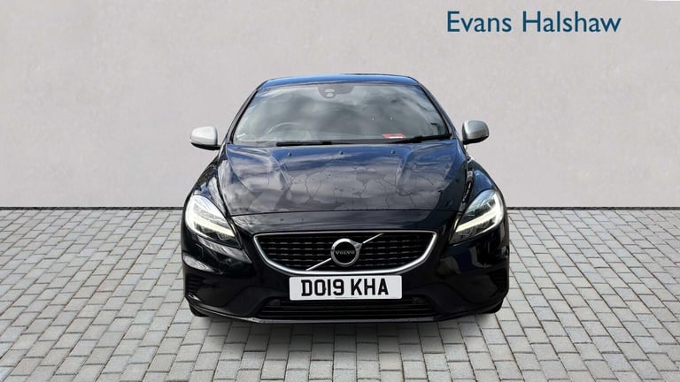 2019 Volvo V40 T2 [122] R DESIGN Edition 5dr Hatchback Petrol Manual