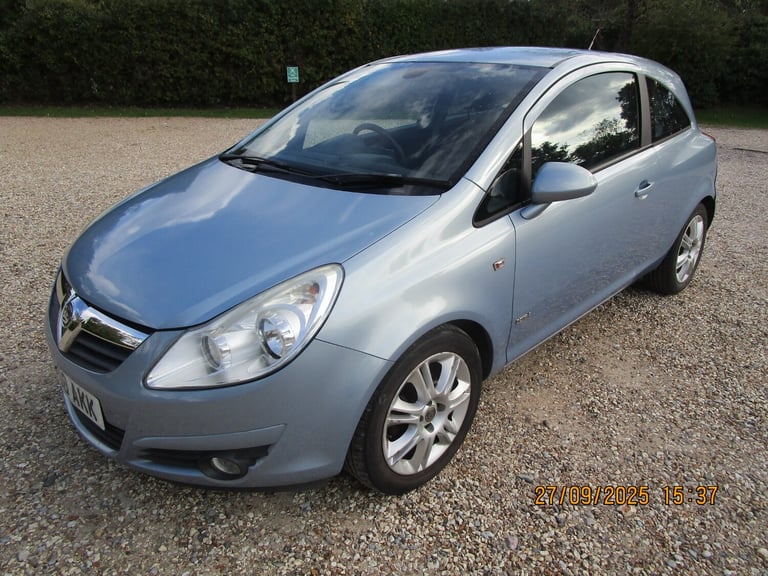 2008 Vauxhall Corsa 1.4i 16V Design 3dr Auto HATCHBACK Petrol Automatic