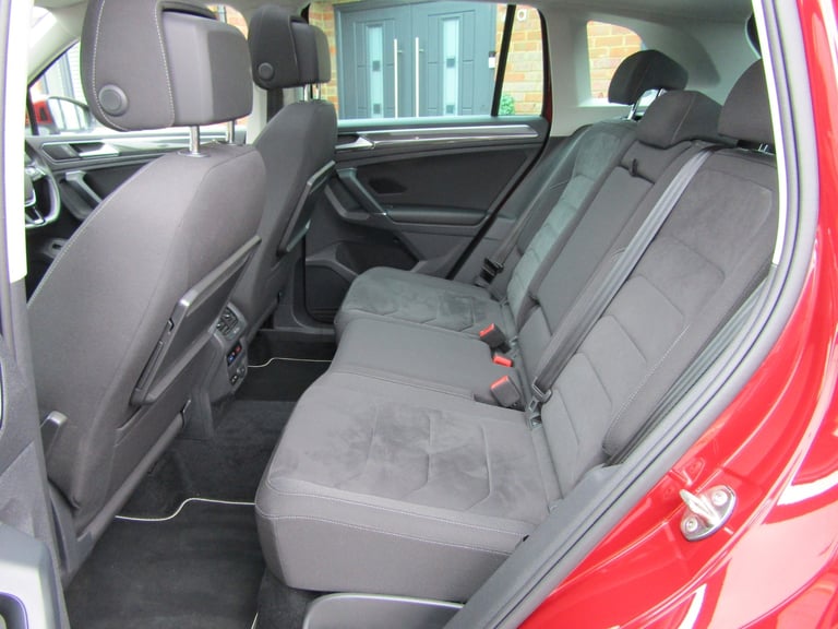 2017 Volkswagen Tiguan 2.0 TSi 180 4Motion SEL 5dr DSG ESTATE Petrol Automatic