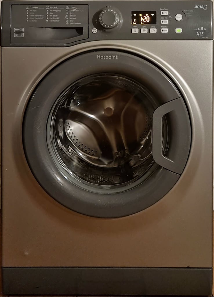 image for 9kg Hotpoint smart-tech washing machine 