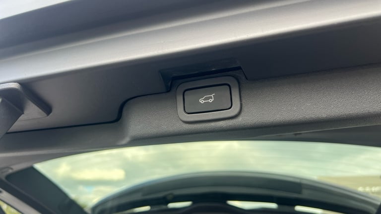 2019 Land Rover Discovery 3.0 SD6 HSE 5dr Auto Diesel Station Wagon Station Wagon Diesel Automatic
