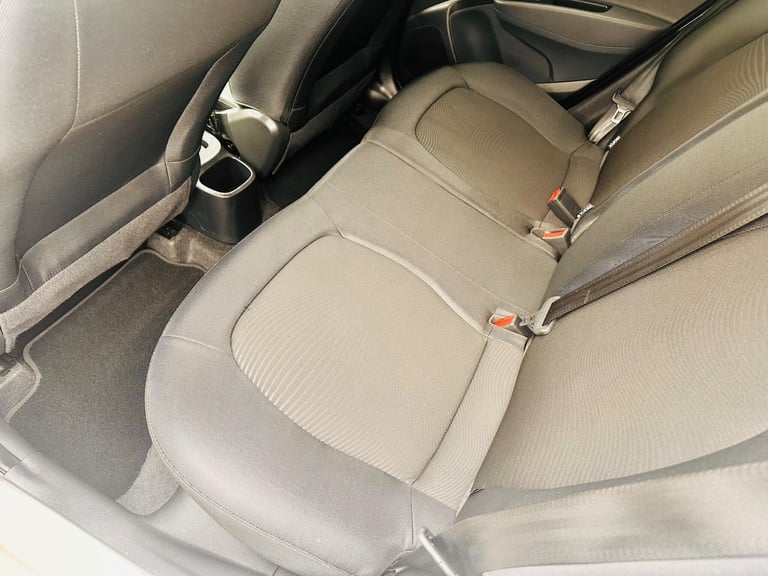 2019 Hyundai i10 1.0 Premium Euro 6 5dr HATCHBACK Petrol Manual