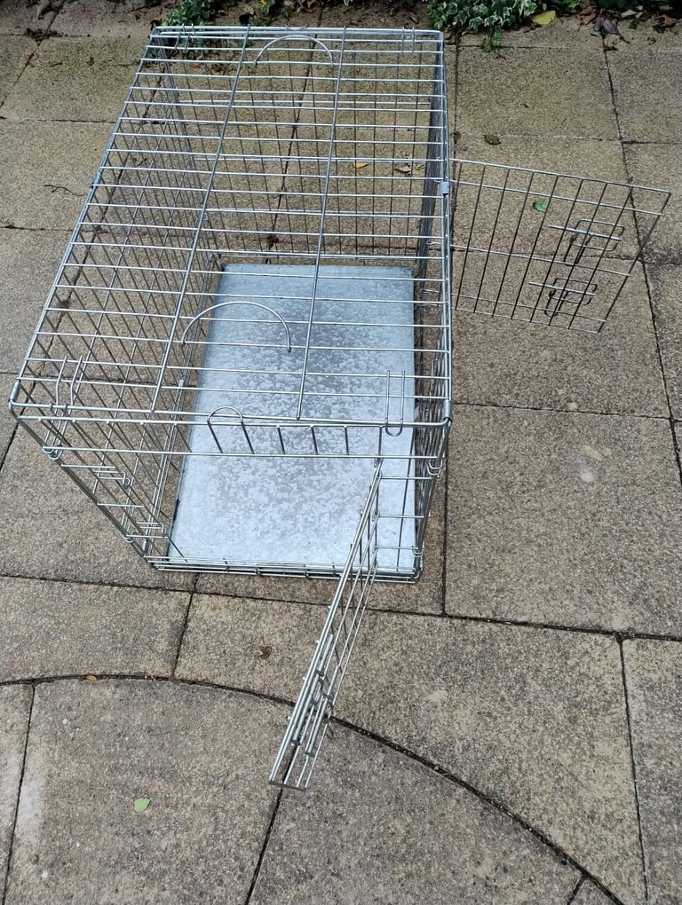 image for Dog cage - medium. Collect Wakefield