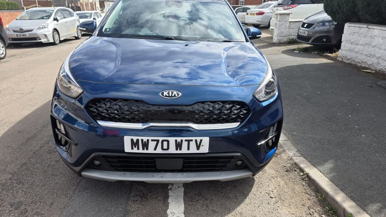 image for Kia Niro 2 Hybrid 1.6 2020 – Blue – Full Service History – Warranty Until Dec 2027