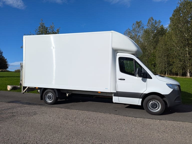 MERCEDES-BENZ SPRINTER 3.5t Progressive Luton Tail Lift