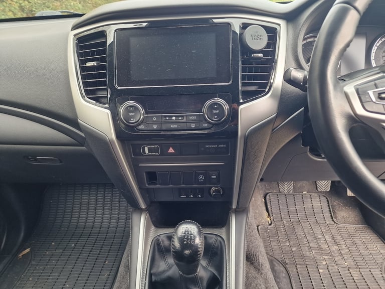 2020 Mitsubishi L200 Black 5 Seat Double Cab  Low 41k  Spares Repairs  7m MOT