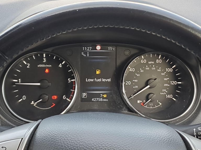 2016 Nissan Qashqai 1.6 dCi Tekna 5dr Xtronic Hatchback Diesel Automatic