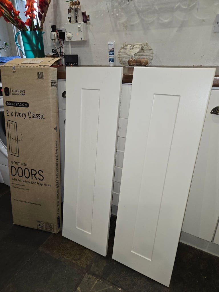 2 x Ivory Classic Tall Larder Doors