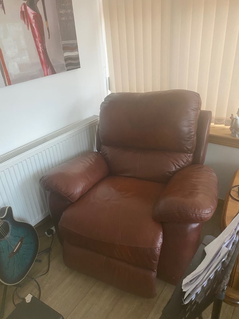 image for Fully reclining   Real leather electric chair, clean and in good condition.