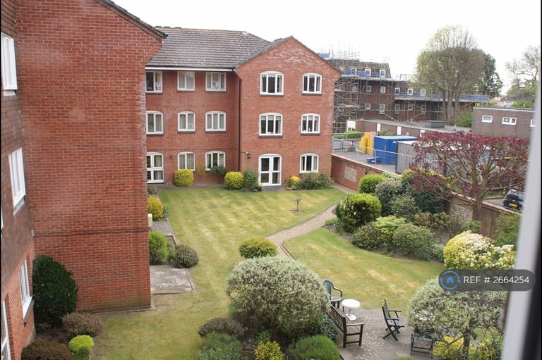 image for 1 bedroom flat in Heather Court, Chichester, PO19 (1 bed) (#2664254)