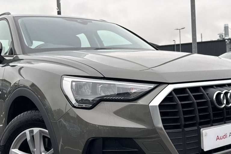 2022 Audi Q3 Technik 35 TFSI  150 PS S tronic SUV PETROL Automatic