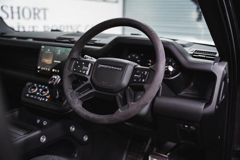 LAND ROVER DEFENDER 90 5.0 P525 V8 Carpathian Edition 2022