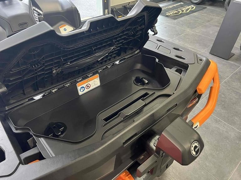 Can-Am Outlander 1000 XT-P T 1000R with ABS ATV Quad