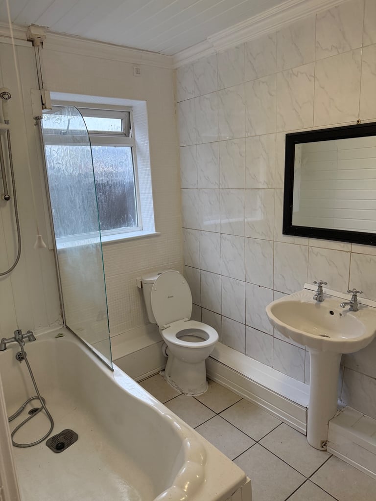 Three bedroom semi detached property in B44 9PN at £1300 per month 