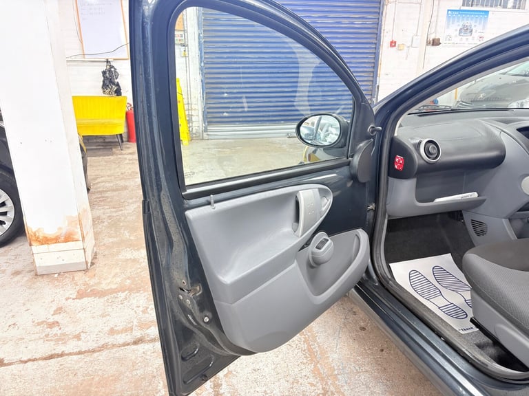 2007 Toyota AYGO 1.0 VVT-i + 5dr MMT HATCHBACK Petrol Automatic