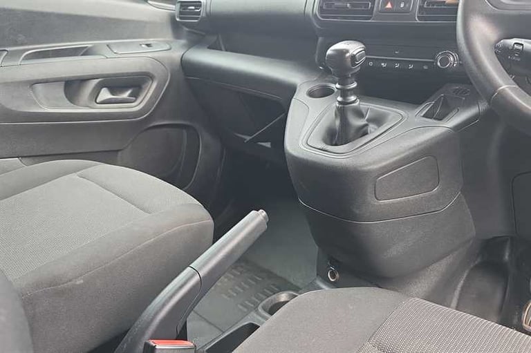 2023 Peugeot Partner 1000 1.5 BlueHDi 100 Professional Premium + Van PANEL VAN DIESEL Manual