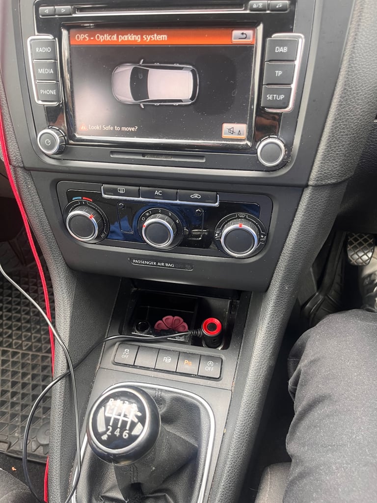 Volkswagen, GOLF, Hatchback, 2011, Manual, 1968 (cc), 5 doors