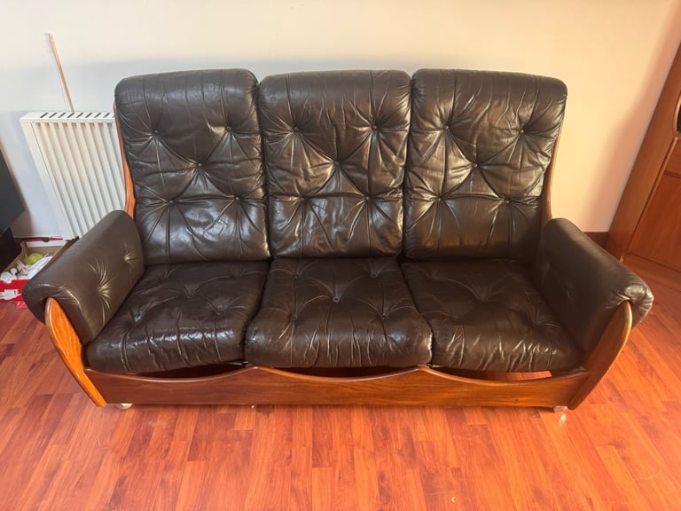 Mid Century G Plan Vintage Leather 3-Seater Sofa – £400