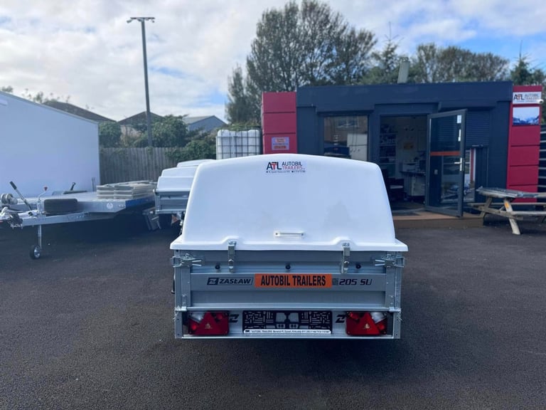 BRAND NEW ZASLAW 205SU 7X4 SINGLE AXLE TRAILER WITH LOCKABLE LID