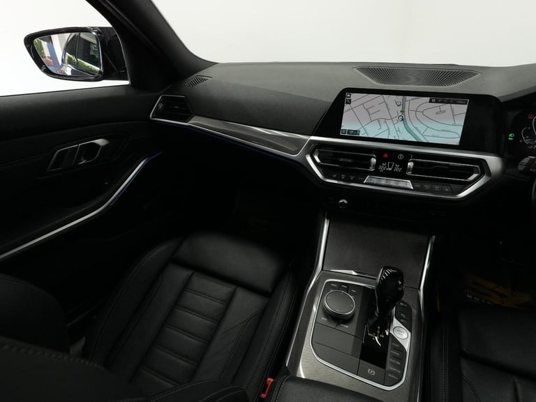 2021 BMW 3 Series 2.0 330e 12kWh M Sport Pro Edition Auto Euro 6 (s/s) 4dr SALOON Petrol/Electric...