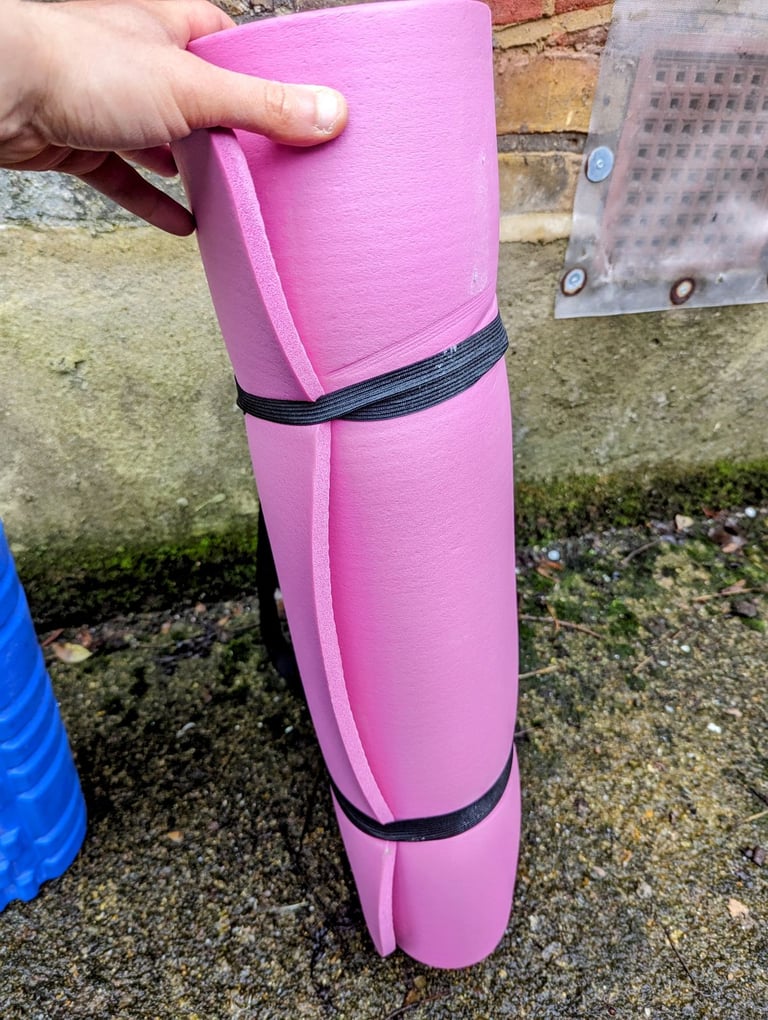 VARIOUS YOGA MATS/YOGA EQUIPMENT