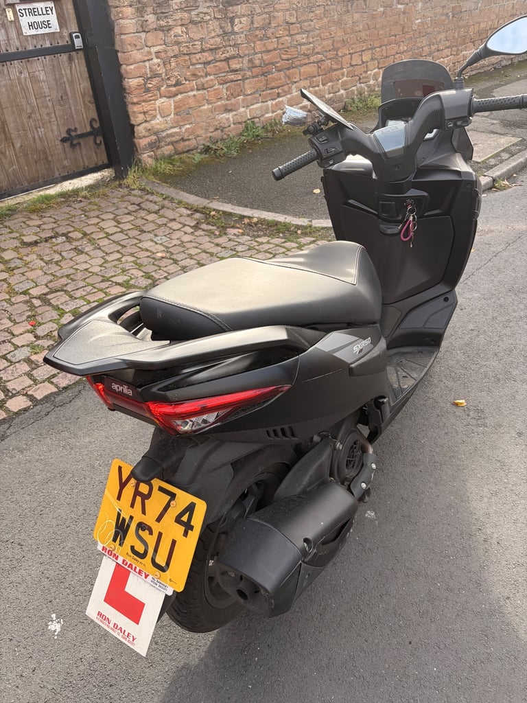 Aprilia, SXR, 2024, 49 (cc) 2400 miles 